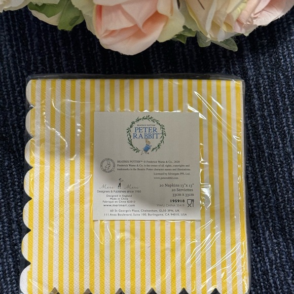🌟 Peter Rabbit Beatrix Potter Yellow Napkins - Elegant Scallop Edges - Picture 4 of 4
